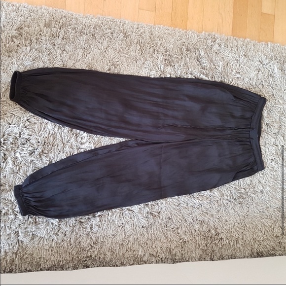 2 x Lightweight Satin Jogger Pants, Zara & Solaris Style, XS/S - Picture 5 of 12